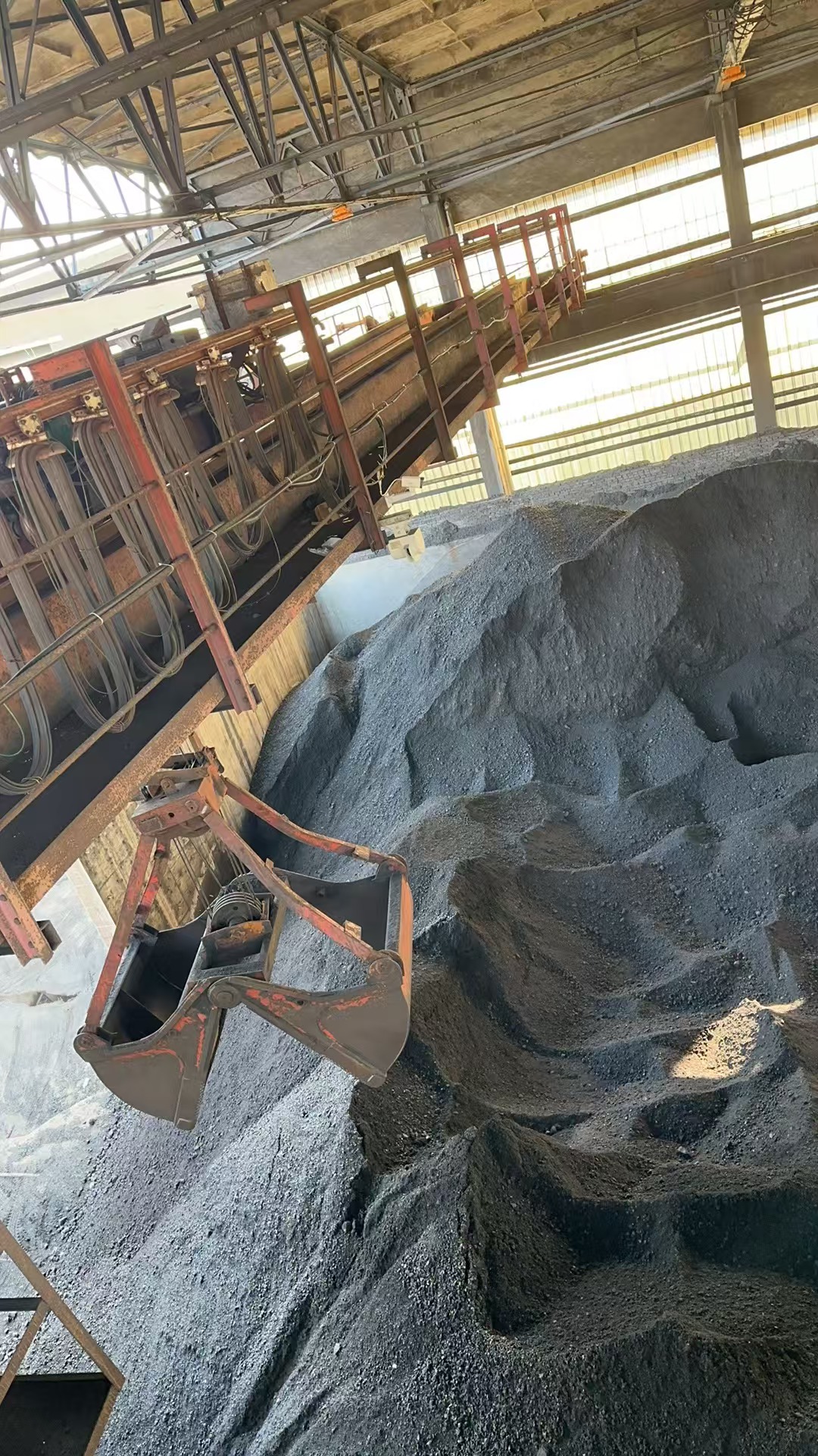 crane mounted LiDAR stockpile volume monitoring site installation